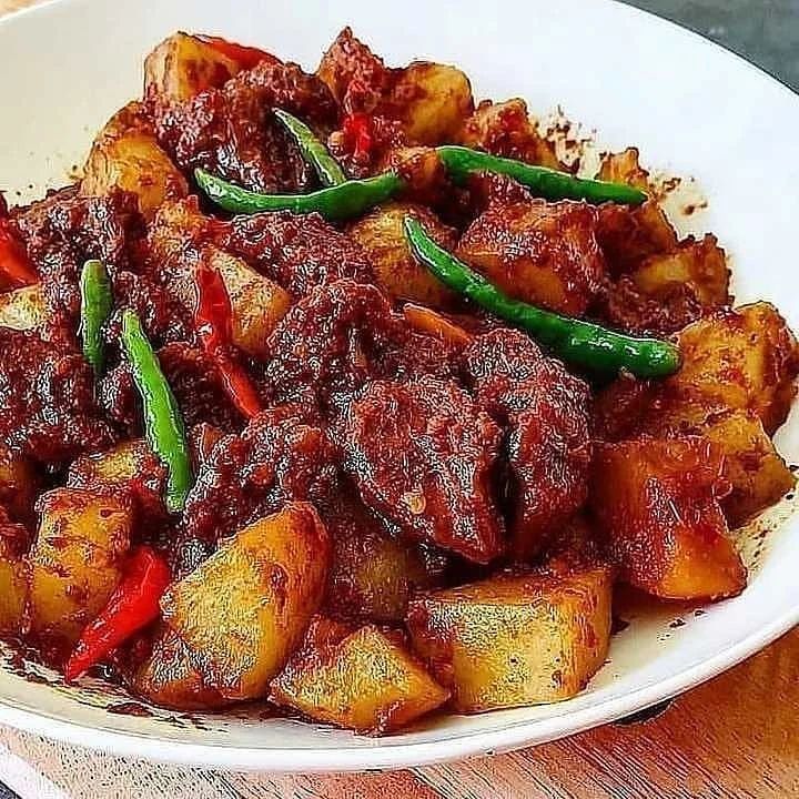 17 Resep rica-rica daging spesial untuk buka puasa, enak, empuk, dan praktis