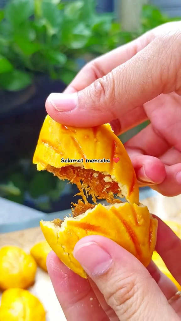 Tanpa telur dan butter, ini cara bikin nastar semakin glowing, tidak retak, dan lumer di mulut