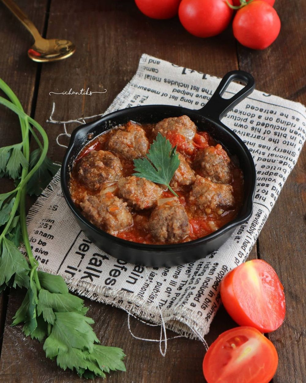 17 Resep bola daging berbagai bumbu untuk sahur, nikmat, simpel, dan menggugah selera