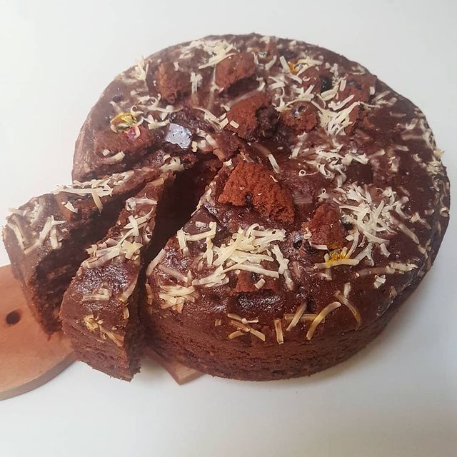 15 Resep kue basah tanpa mixer dan oven untuk Lebaran, legit, simpel, dan bikin nagih