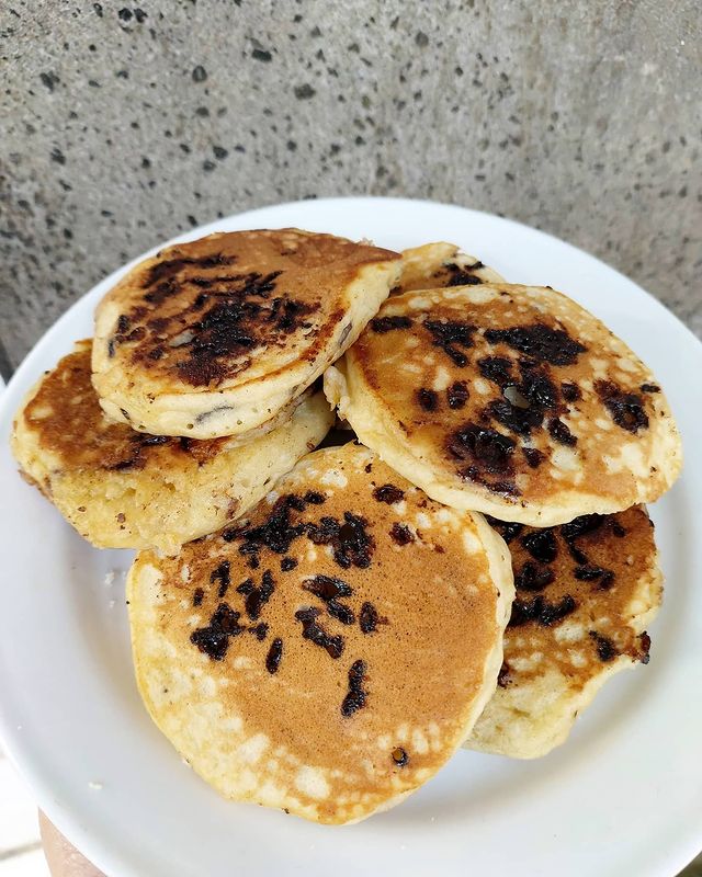 15 Resep kue basah tanpa mixer dan oven untuk Lebaran, legit, simpel, dan bikin nagih