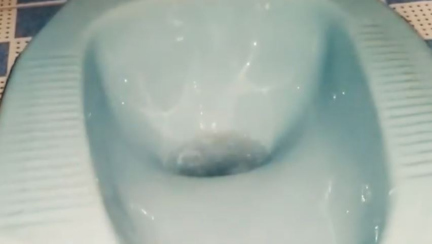 Modal Rp8.000, ini cara ampuh atasi WC mampet tanpa perlu dibongkar cuma pakai 2 bahan dapur