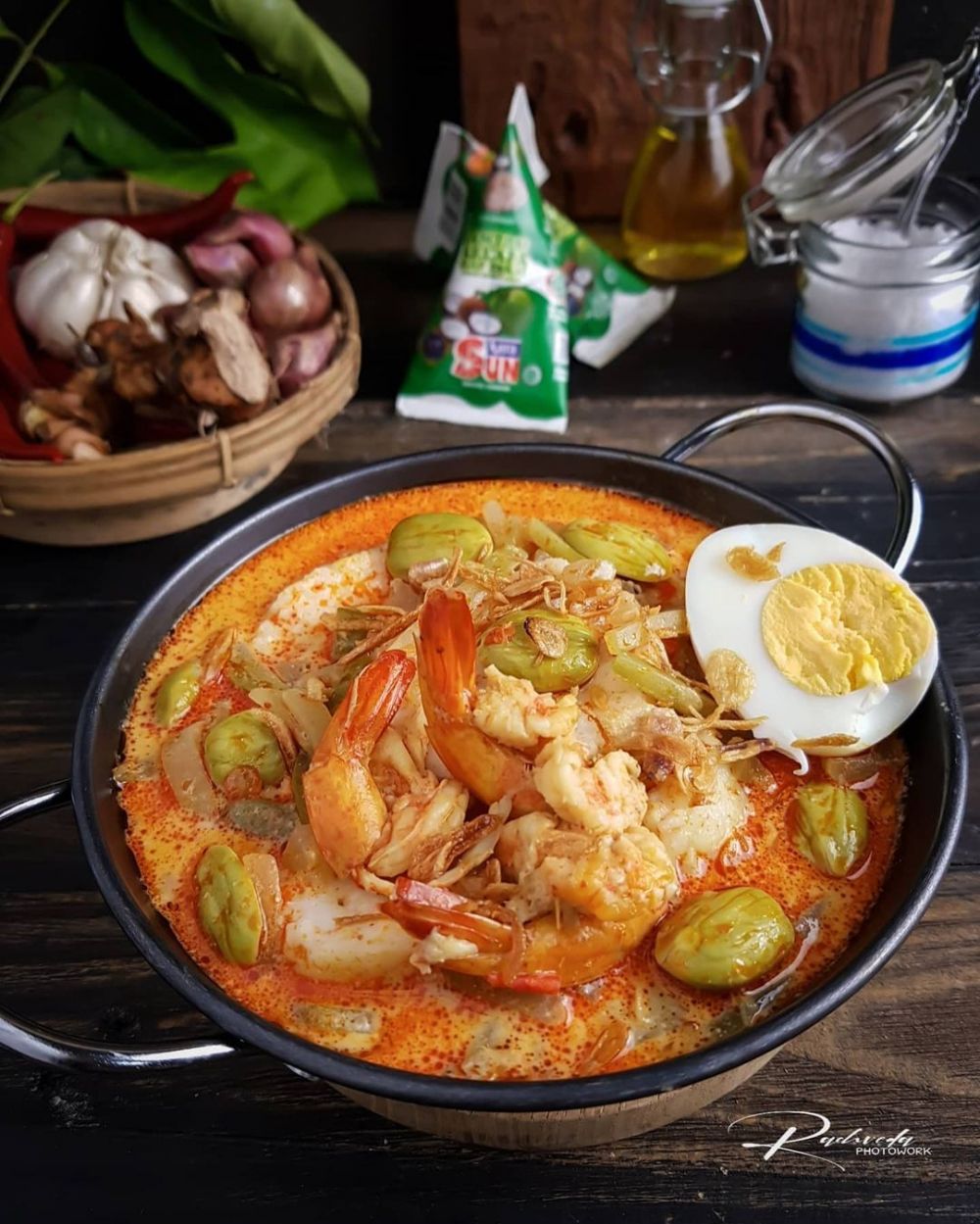 15 Resep lontong sayur sajian Lebaran, istimewa, enak, kuahnya nendang, dan praktis