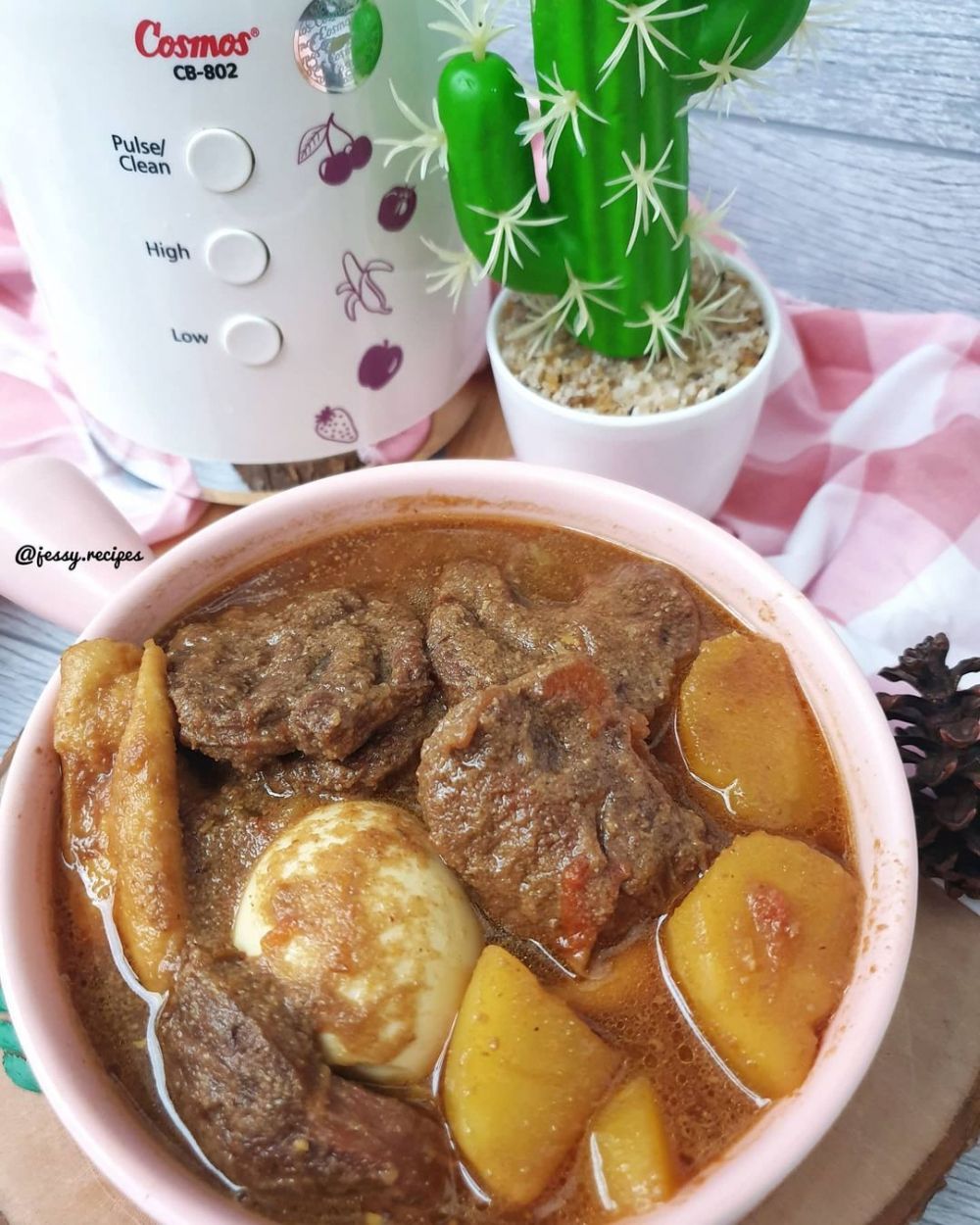15 Resep semur daging spesial Lebaran, lezat, empuk, dan bumbu meresap