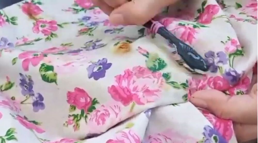 Tanpa baking soda, ini trik hilangkan noda kunyit dan jamur di taplak meja cukup tambah 1 bahan dapur