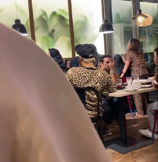 Alih-alih pakai baju gamis TikTok/@gamausebut