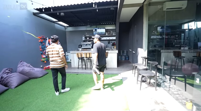 ruang utama Ayudia dan Ditto © YouTube