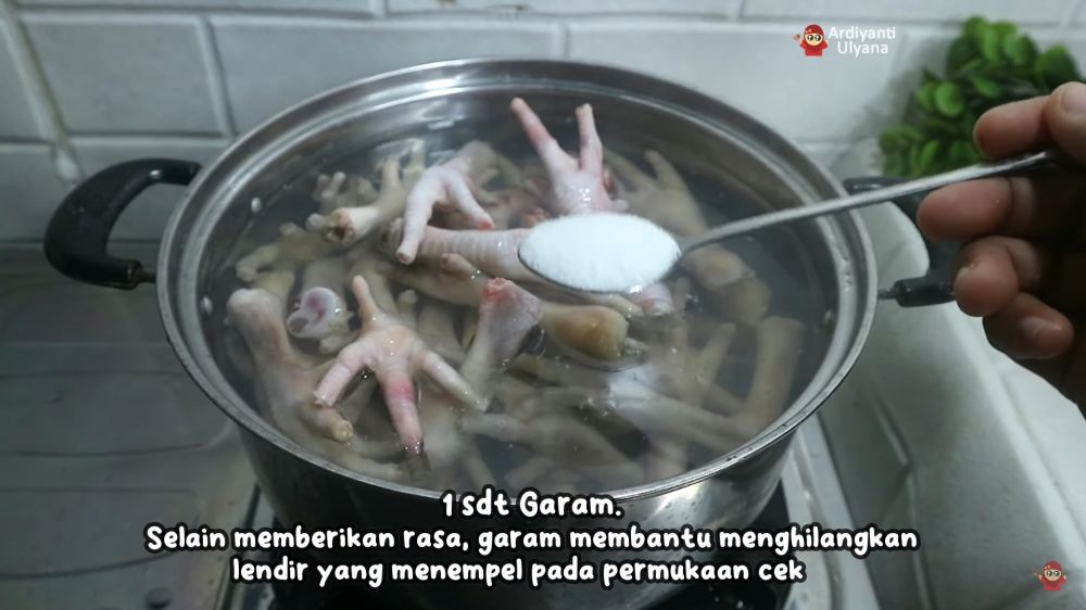 Cuma butuh 12 menit, ini trik cepat merebus ceker agar cepat empuk dan mudah dilepaskan dari tulang