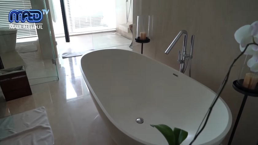 kamar mandi vila Irwan Mussry © YouTube kamar mandi vila Irwan Mussry © YouTube