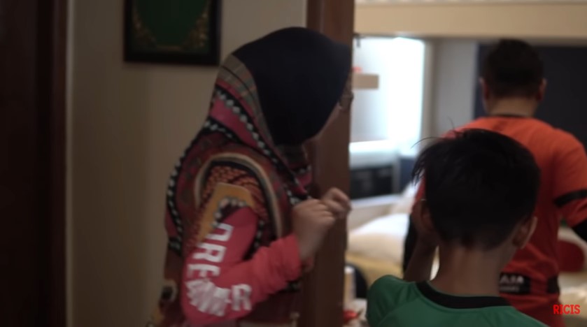 Potret kamar anak Narji © YouTube