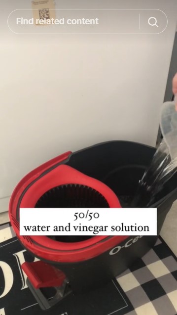 Tanpa ditambah air panas, ini trik mengepel lantai agar kesat dan bebas semut pakai 1 bahan dapur