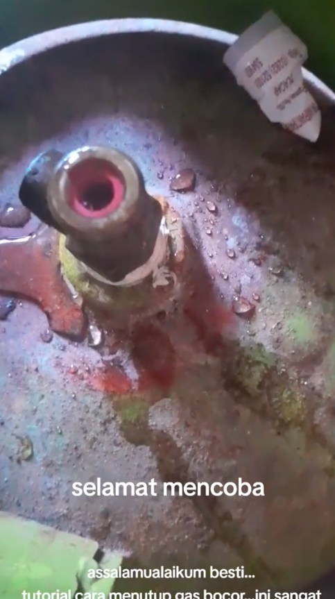 Bukan ditambah potongan karet gelang, ini trik mudah hentikan gas elpiji bocor pakai 2 alat sederhana