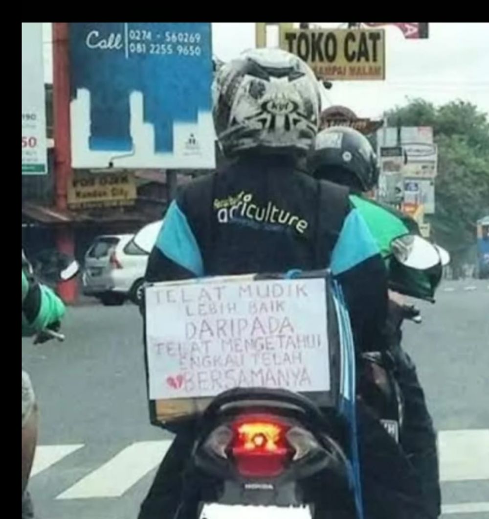 tulisan di belakang kendaraan saat mudik berbagai sumber