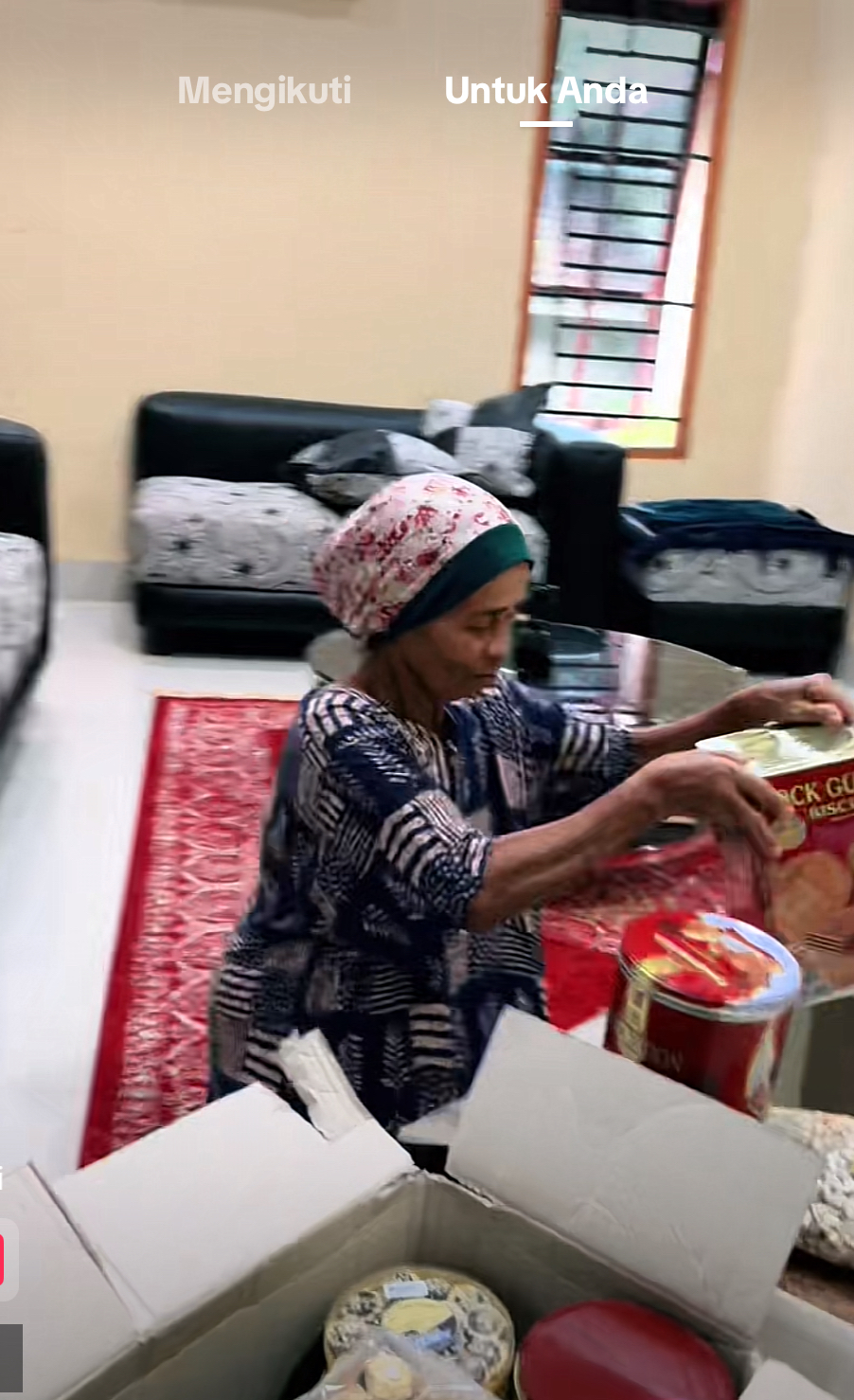 momen Mimi Peri bawa oleh-oleh Lebaran buat emak ini tuai pujian TikTok momen Mimi Peri bawa oleh-oleh Lebaran buat emak ini tuai pujian TikTok