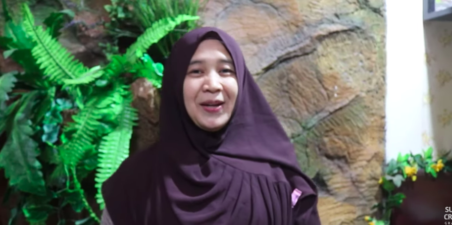 Bukan direndam air, emak-emak ini punya cara praktis menghemat gas elpiji 3 kg