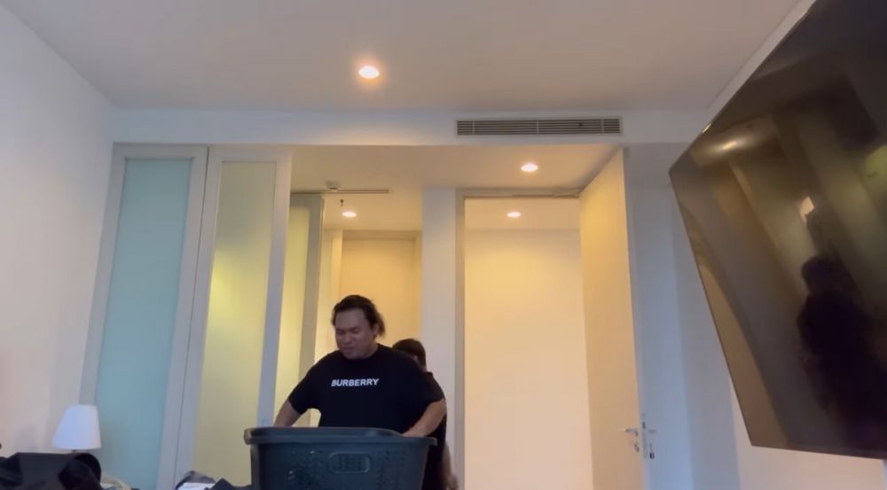 Apartemen baru Keanu Youtube