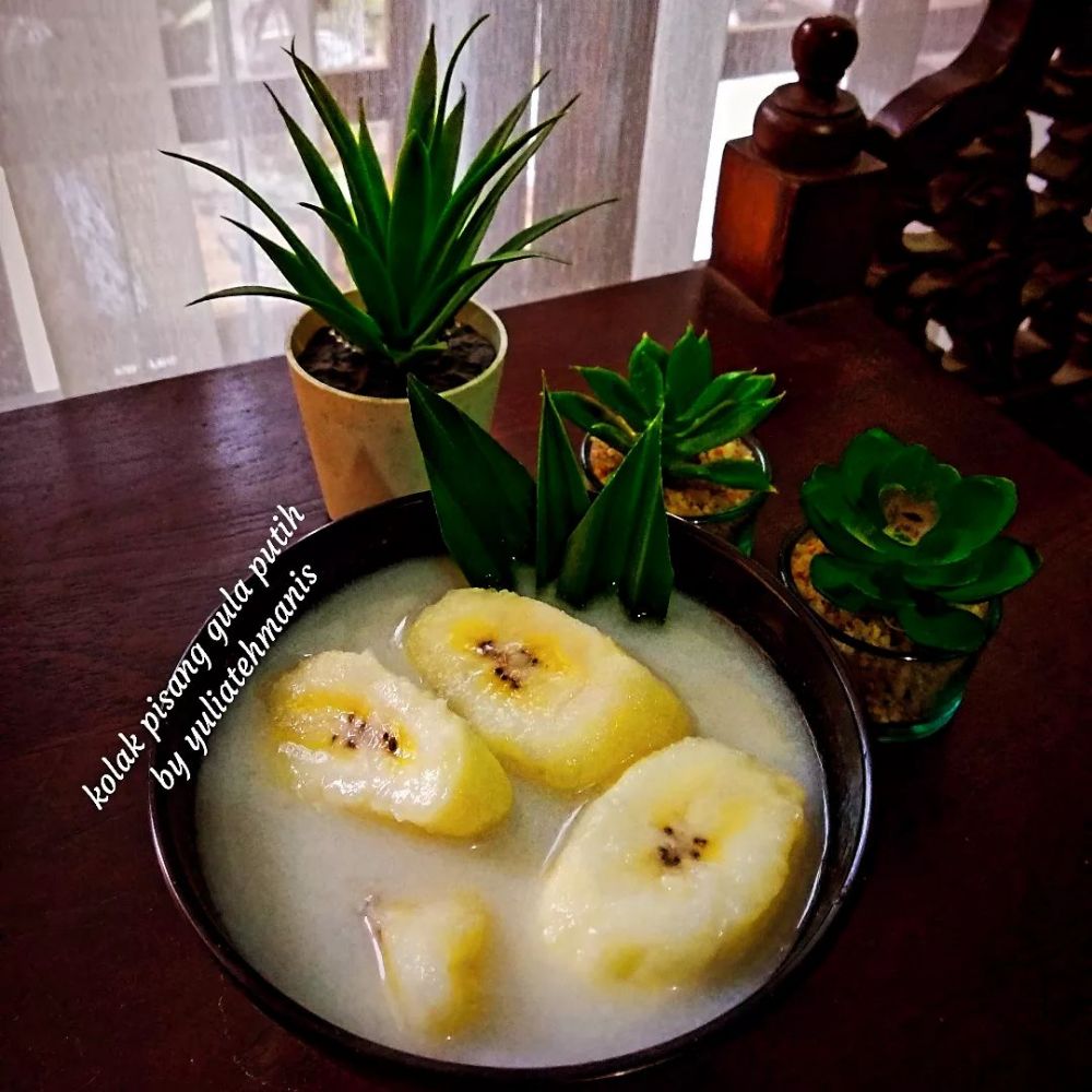 11 Resep pisang kuah santan untuk dessert, enak, praktis, dan legit