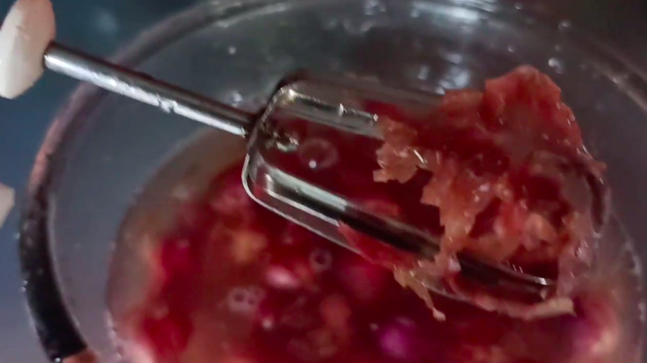 Bukan direndam air panas, trik cepat kupas bawang merah ini tak perlu satu-satu dan tanpa drama nangis