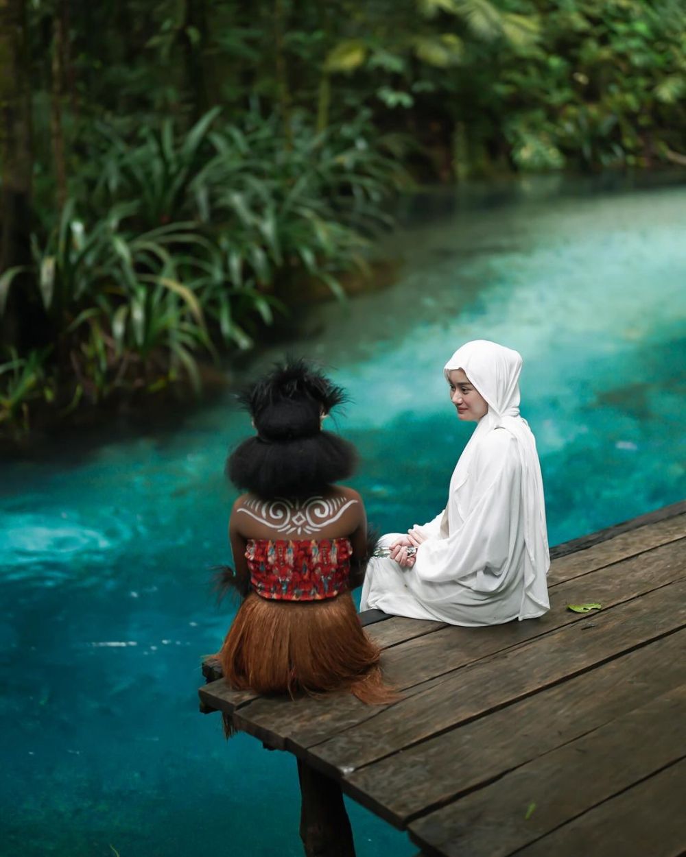 potret Dinda Hauw bareng gadis lokal bak filter AI © 2024 brilio.net