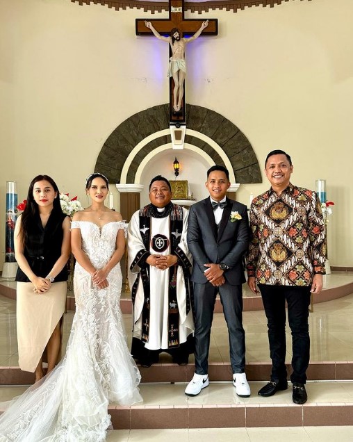 Bharada nikahi kekasihnya © Instagram