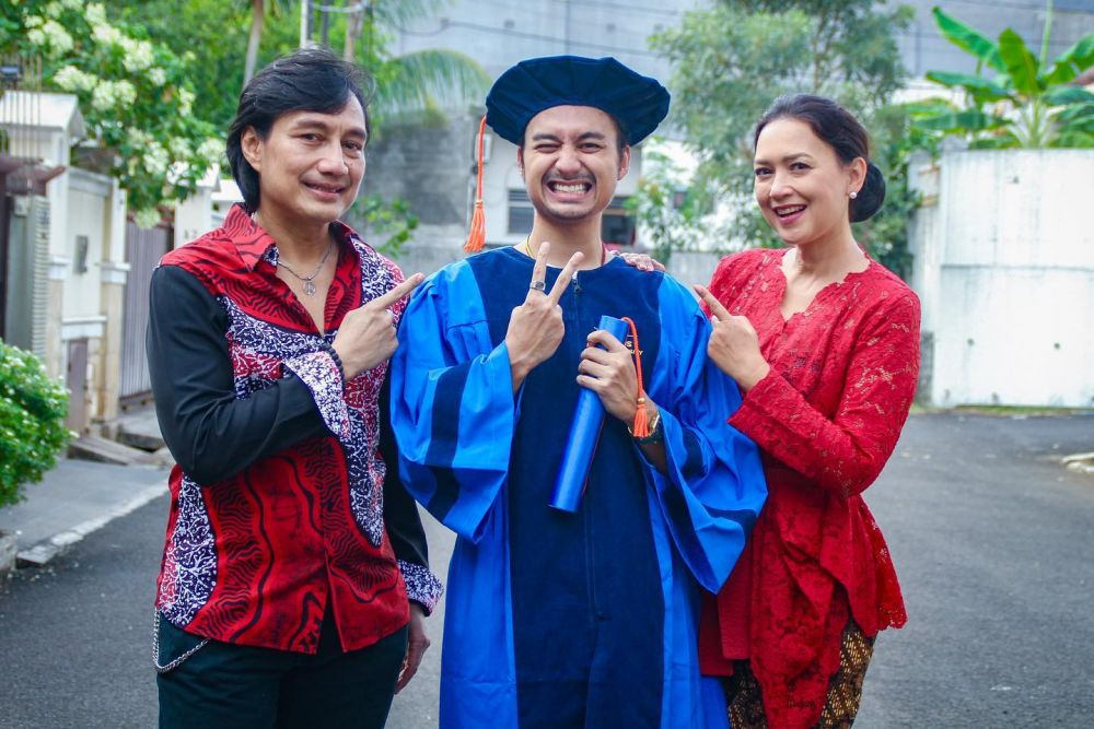 potret kebersamaan ira dan katon bagaskara © instagram