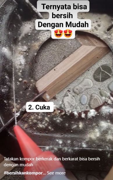 Tanpa direndam air panas, ini cara bersihkan tatakan kompor berminyak dan berkerak pakai 3 bahan dapur