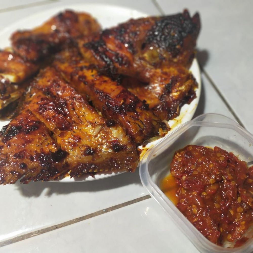 13 Resep ikan bakar kecap ala rumahan, lezat, wangi, dan antigagal