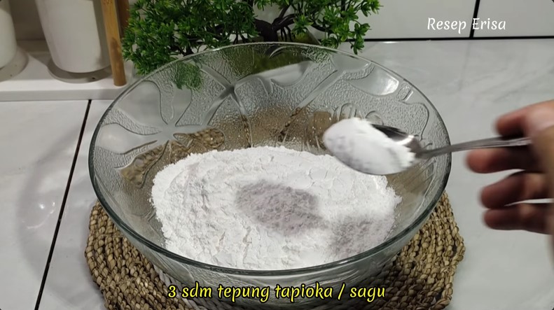 Tanpa baking soda, trik agar peyek tak berminyak dan renyah berbulan-bulan cuma tambah 1 bahan dapur