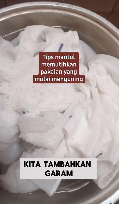 Bukan direndam pemutih, begini cara memutihkan baju kuning dan kusam cuma pakai 1 bahan dapur