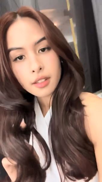 maudy ayunda warnai rambutnya jadi merah © 2024 brilio.net