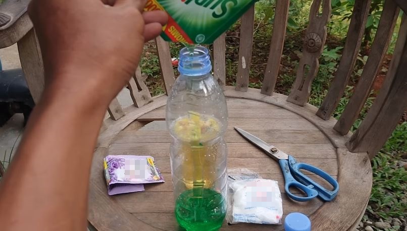 Modal Rp5.000, ini cara mengembalikan ban mobil kotor jadi kinclong dan kesat lagi pakai 2 bahan dapur