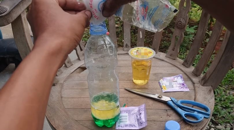 Modal Rp5.000, ini cara mengembalikan ban mobil kotor jadi kinclong dan kesat lagi pakai 2 bahan dapur