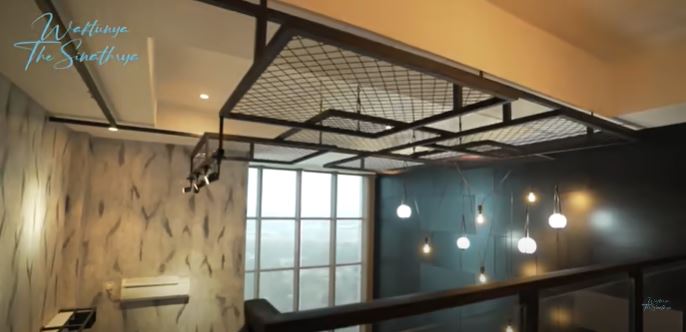 11 Potret kantor Donna Agnesia Berbagai sumber