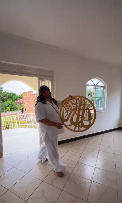 masjid ivan gunawan berbagai sumber