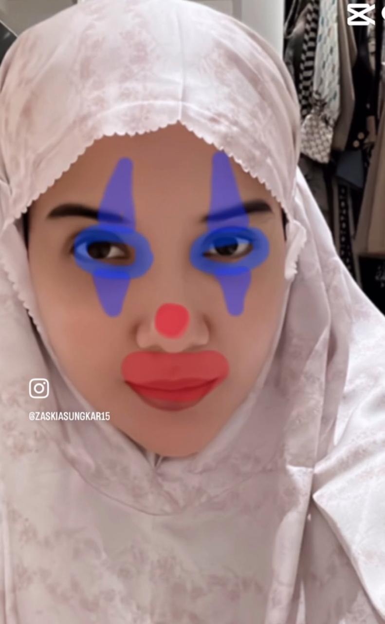 potret zaskia sungkar ikuti tren makeup asoka © instagram