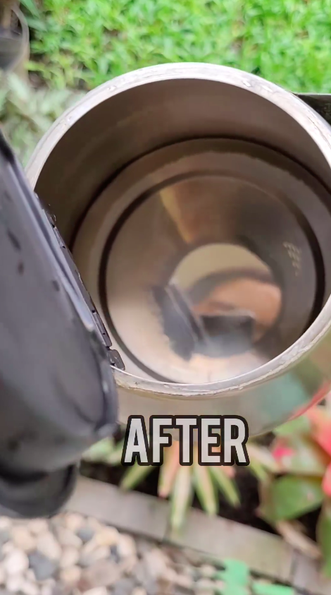 Bukan digosok baking soda, cara emak-emak menghilangkan kerak di teko ini ampuh pakai 1 jenis buah