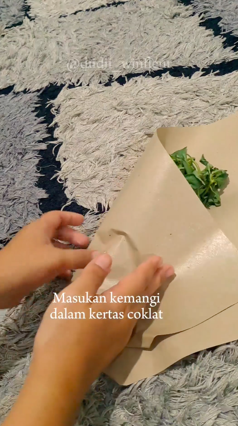 Tanpa direndam air, ini trik menyimpan kemangi agar tetap segar dan tak menguning selama 5 hari