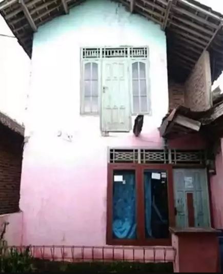 Potret kocak desain pintu rumah di lantai dua Berbagai sumber