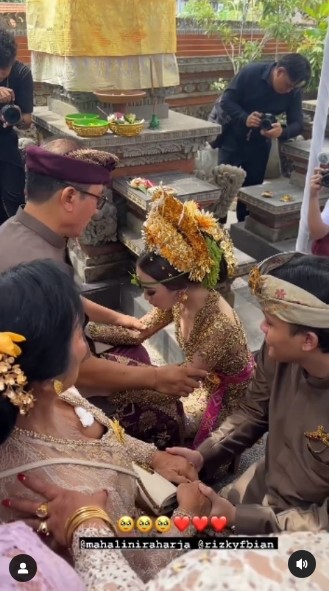 Momen Mahalini gelar prosesi Mepamit © Instagram Momen Mahalini gelar prosesi Mepamit © Instagram