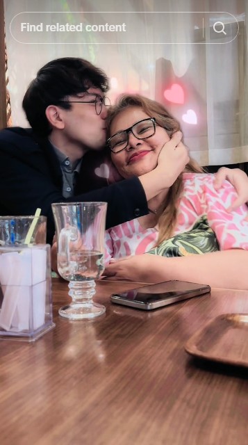 momen bucin Eva Manurung dengan Egi Fazri © berbagai sumber