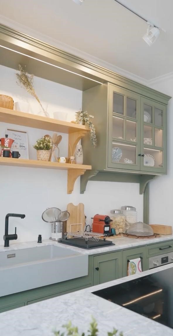 potret dapur segaris di rumah ricky harun © berbagai sumber