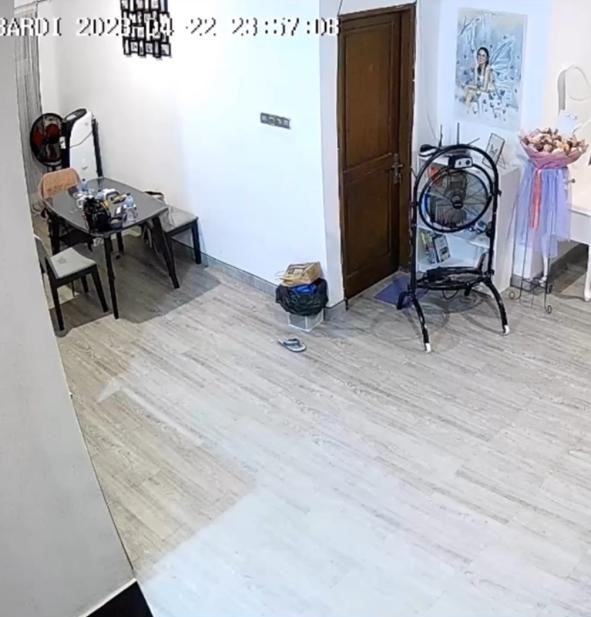 potret rumah mendiang laura anna minimalis minim perabotan © berbagai sumber potret rumah mendiang laura anna minimalis minim perabotan © berbagai sumber