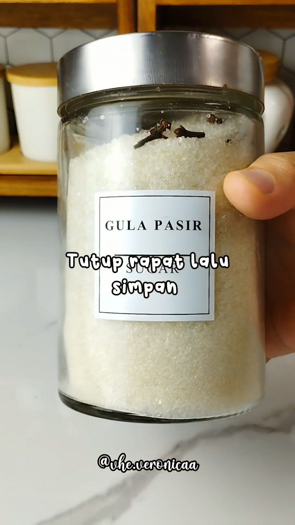 Tanpa perlu dijemur, begini cara mengusir semut dari toples gula dengan cepat pakai 1 bumbu dapur