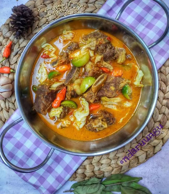 11 Resep olahan iga sapi kuah santan, sedap, empuk, dan menggugah selera