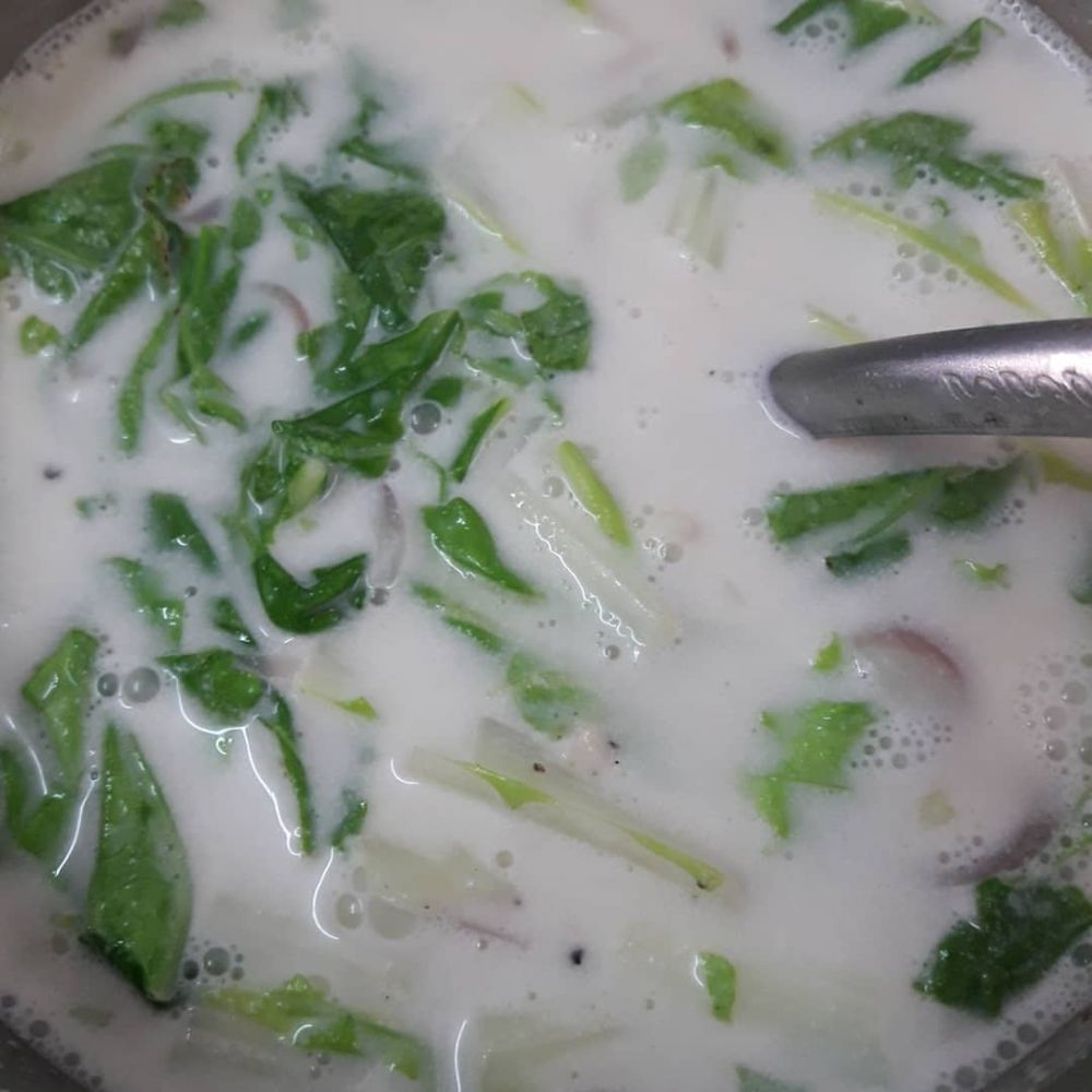 13 Resep sayur sawi hijau santan khas rumahan, gurih, nikmat, dan sederhana