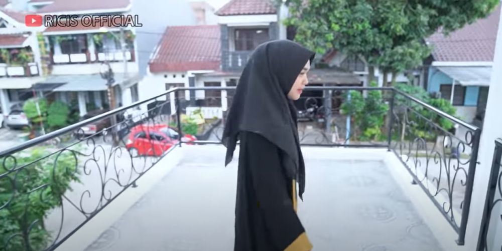 kamar tidur dr. Shindy kakak Ria Ricis © 2024 YouTube kamar tidur dr. Shindy kakak Ria Ricis © 2024 YouTube