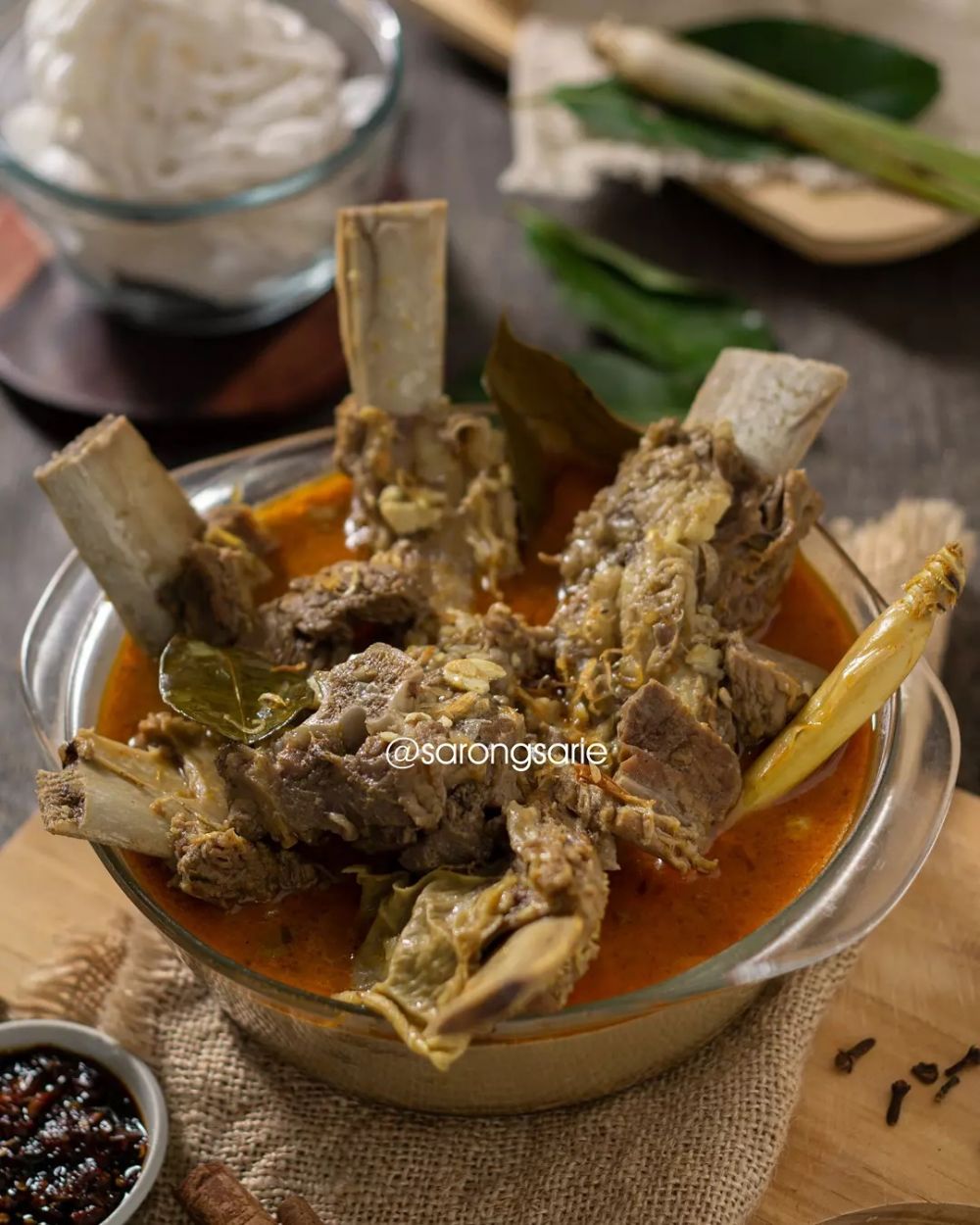 11 Resep olahan daging sapi kuah santan, gurih, lezat, dan menggugah selera