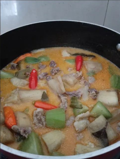 11 Resep olahan daging sapi kuah santan, gurih, lezat, dan menggugah selera