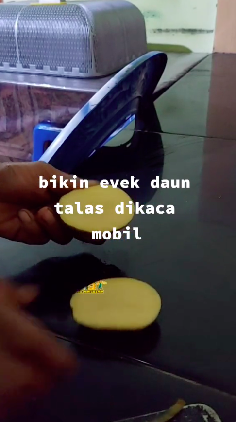 Bukan digosok sabun, ini cara hilangkan jamur di kaca mobil agar kinclong pakai 1 jenis sayuran
