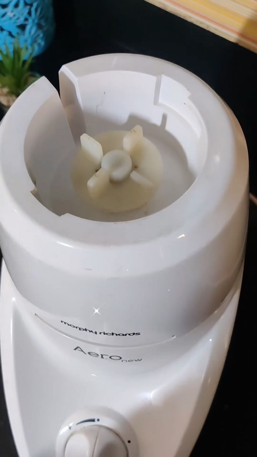 Modal Rp5.000, ini trik mudah hilangkan noda membandel di mesin blender pakai 2 bahan dapur